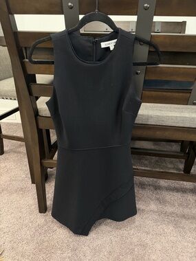Elizabeth and James Black Sleeveless Mini Sheath Dress